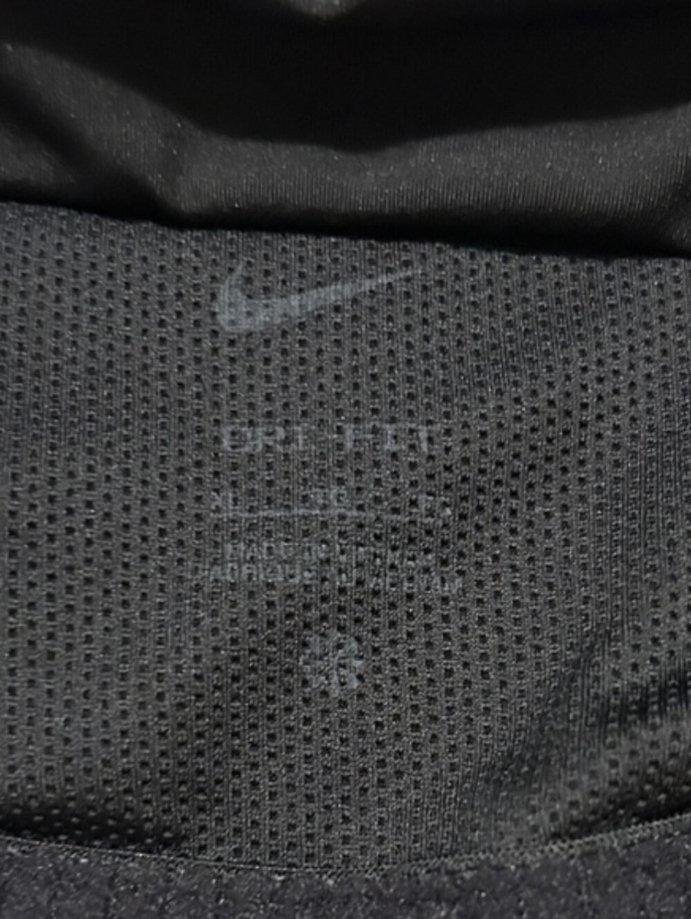 Nike Black Sleeveless quarter zip padded Top - Picture 4 of 4